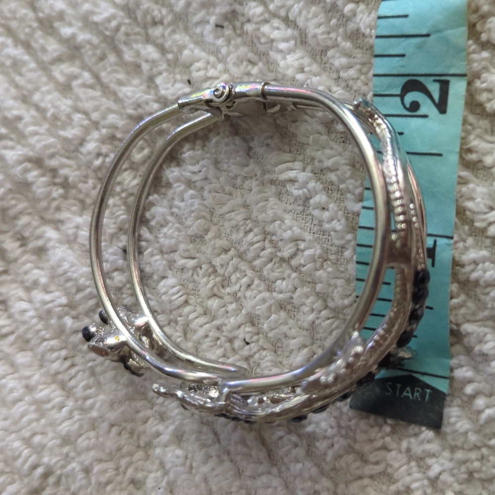 ~ Bracelet - Picture 4 of 14